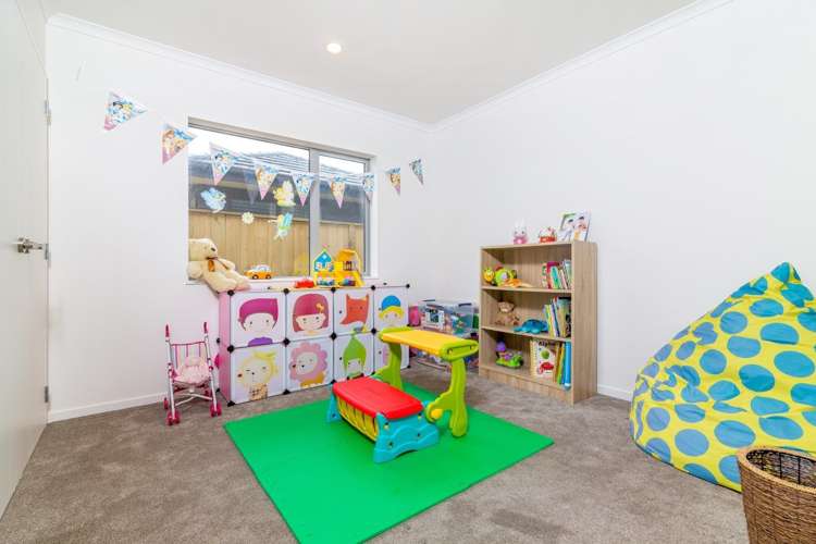 12 Iwinuku Crescent Wattle Downs_14