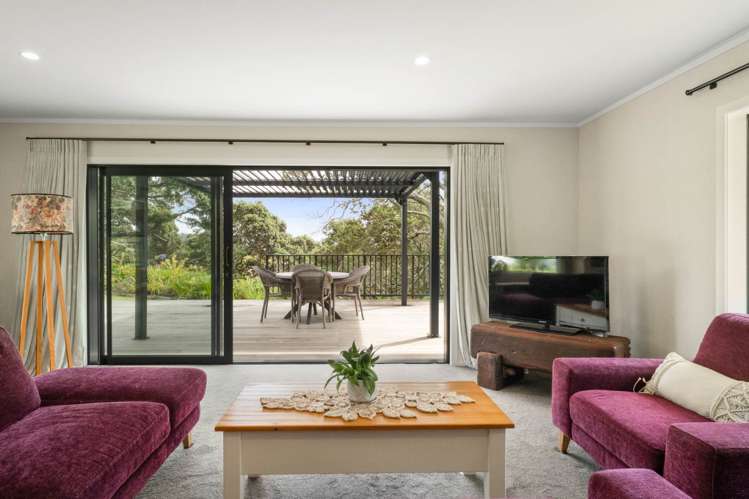 37 Pohutukawa Drive Athenree_13