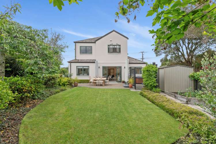 106 Uxbridge Road Mellons Bay_10