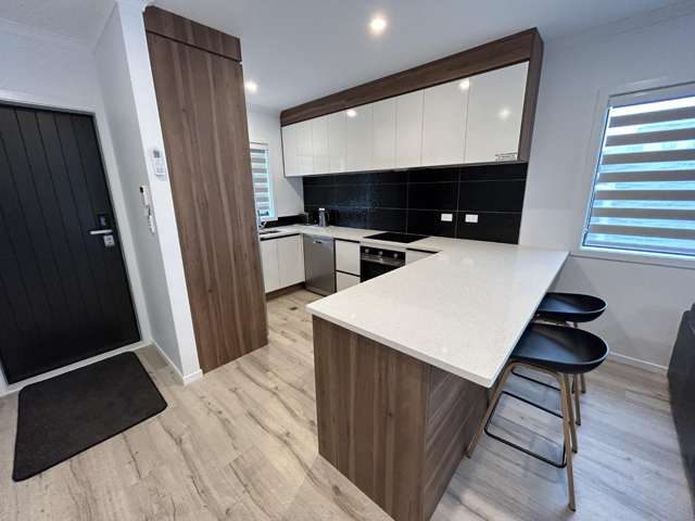 1A/23 Hibiscus Avenue Hamilton Lake_4