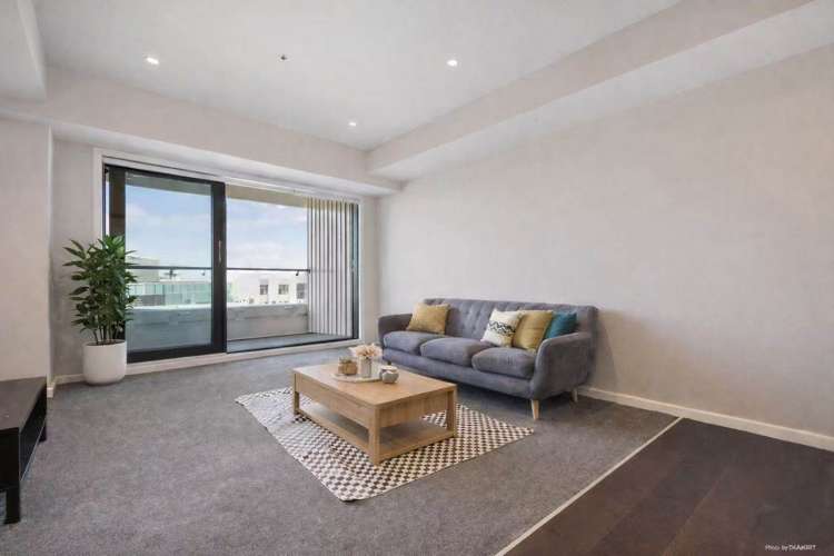 813/47 Beach Road City Centre_2