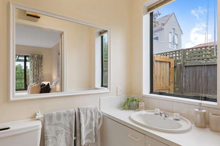 2/56 Kotare Street Fendalton_17