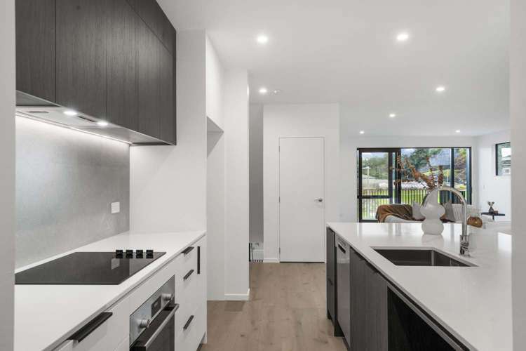 61 Riukiuta Ave Three Kings_9