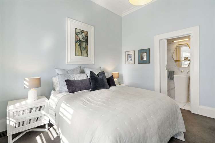 15 North Avenue Narrow Neck_13