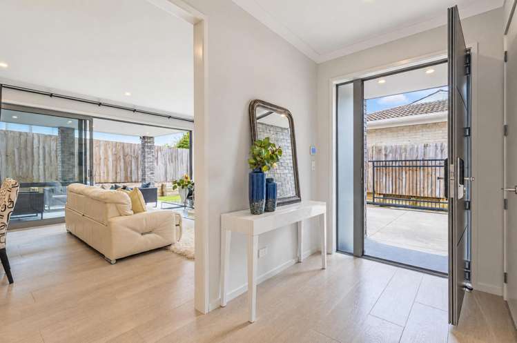 54A Meadway Sunnyhills_11
