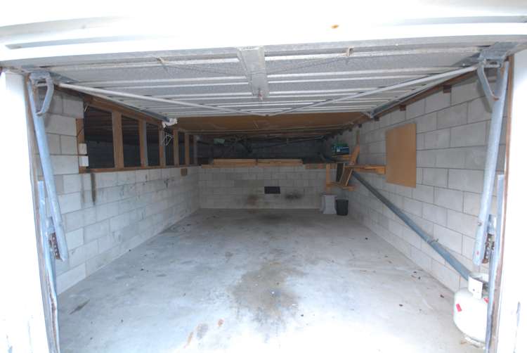 2/16 Beach Road Castor Bay_15