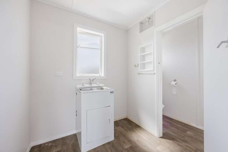 12 Woburn Street Waipukurau_16