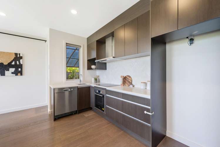 80 Chateau Rise Flat Bush_28