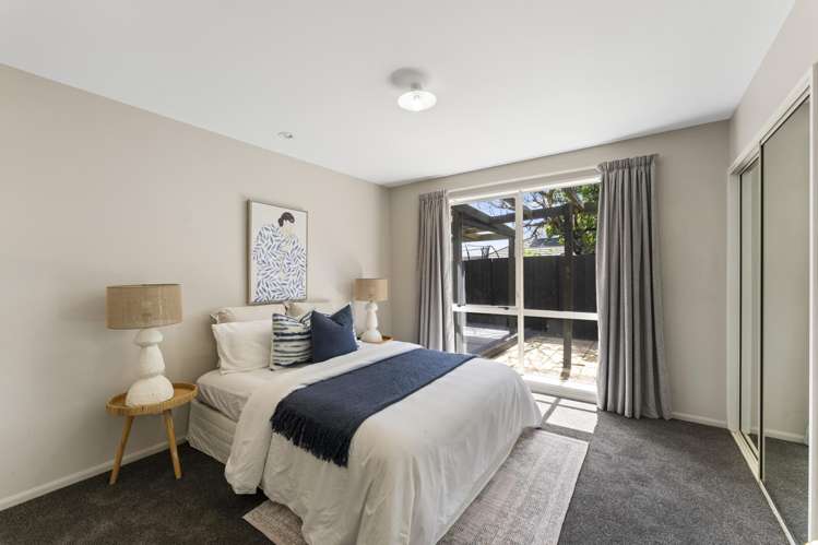 2 Delaware Crescent Russley_10