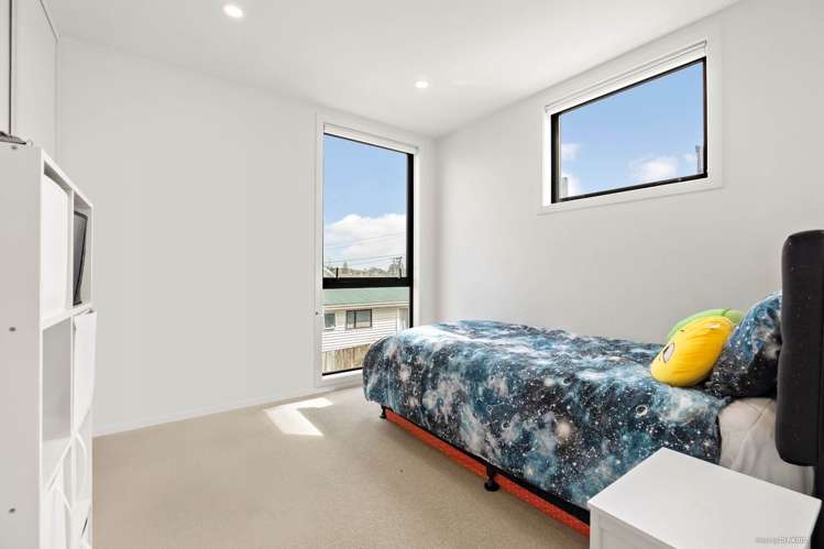3/54 Barrack Road_4