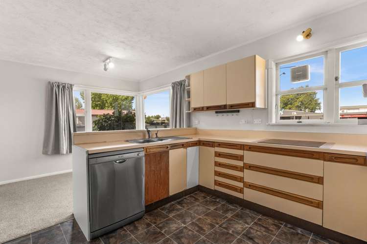 64 Bill Hercock Street_5