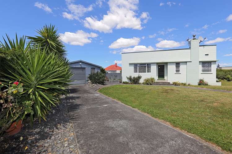 406 Willowpark Road South Akina_11