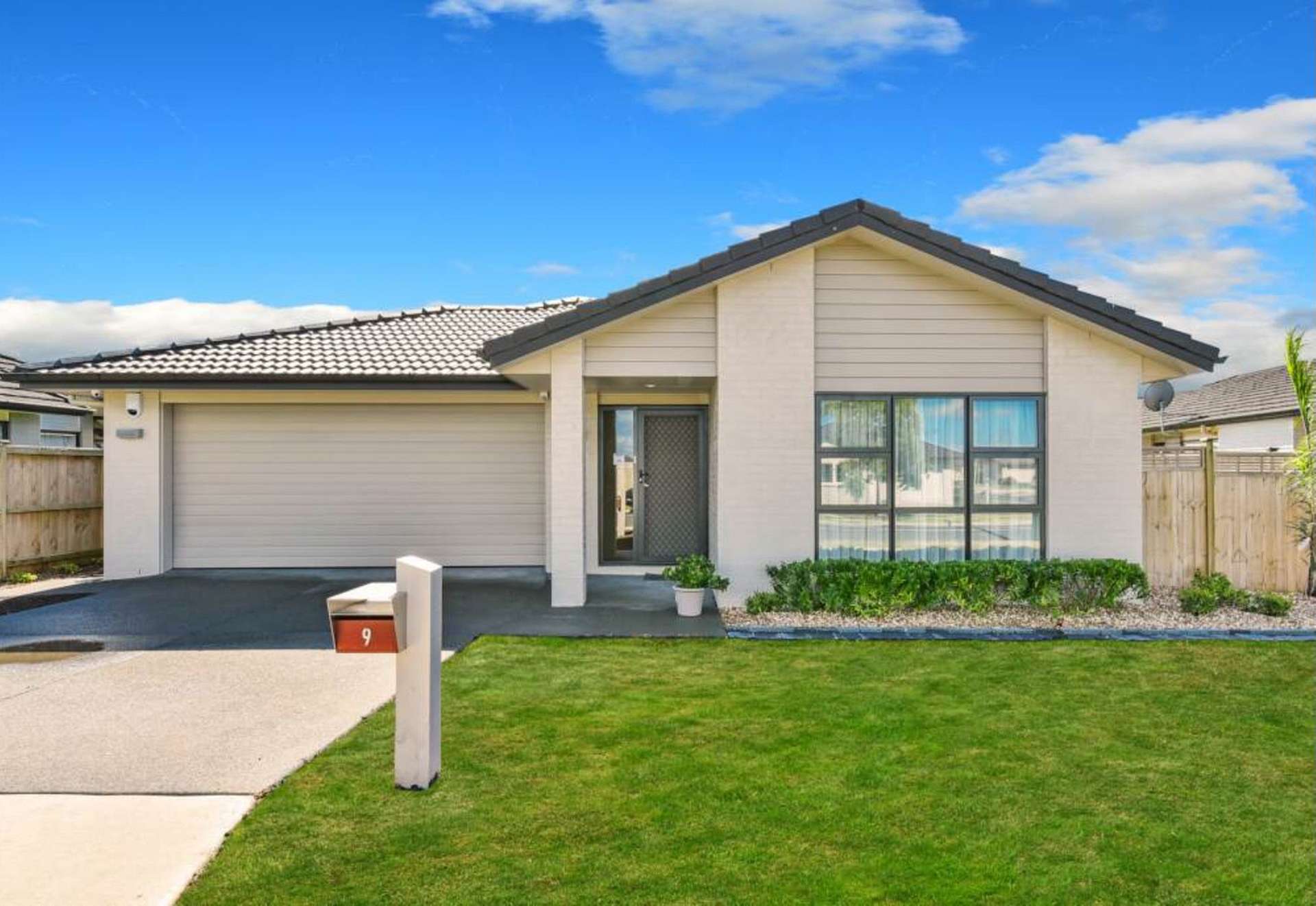 9 Kirkaldy Street Wattle Downs_0