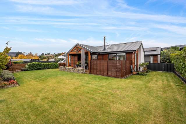 Prime Location, Premium Living – A Wanaka Gem