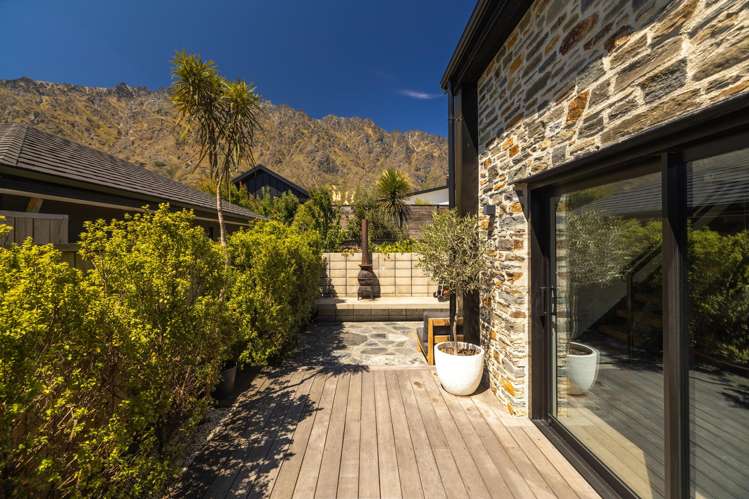 9 Howden Drive Jacks Point_24