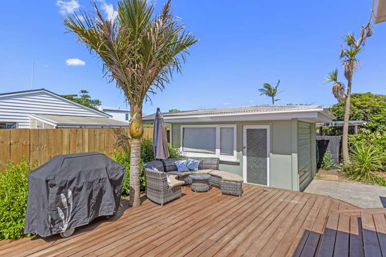 21 Lorenzen Bay Road Raglan_16
