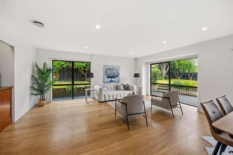 33 Voltaire Court Botany Downs_6