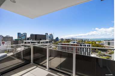 2105/8 Airedale Street_1