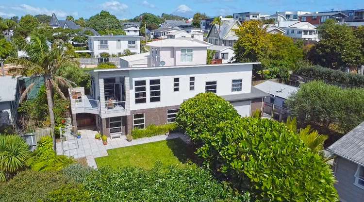 166b Molesworth Street New Plymouth Central_21