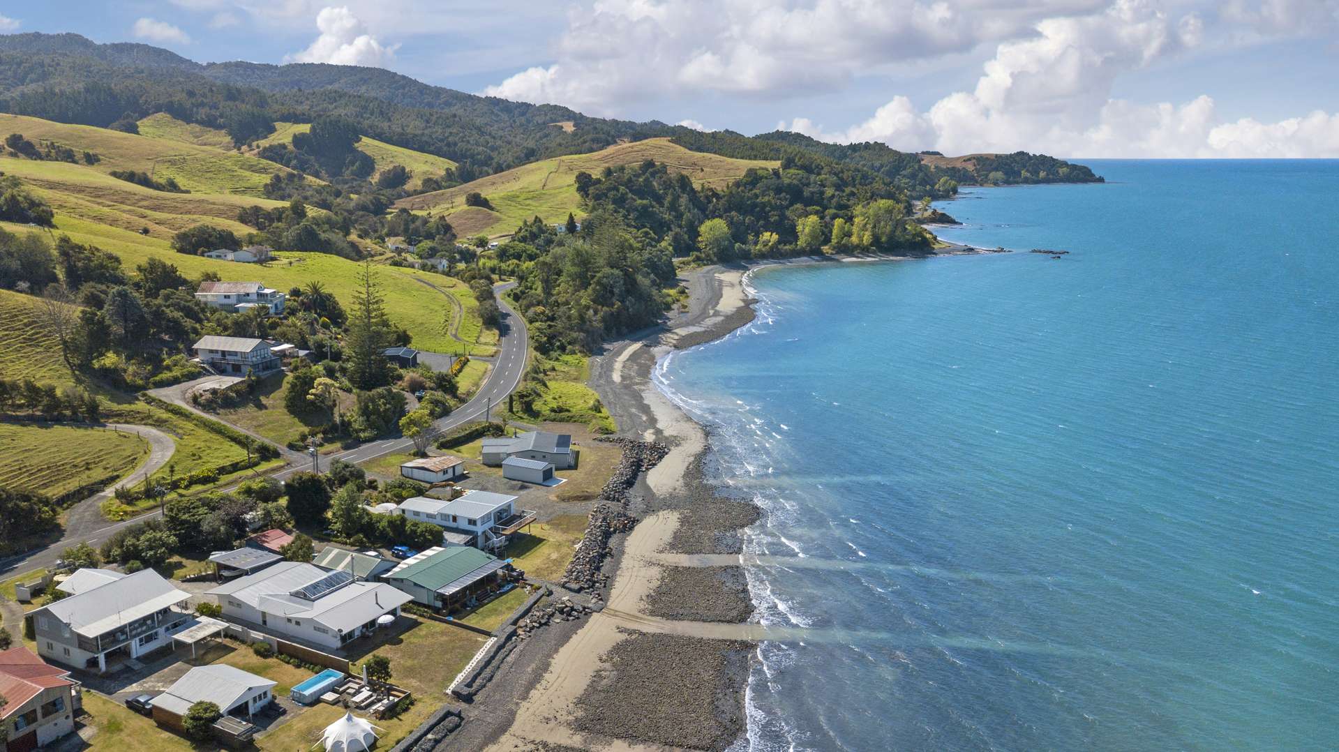 1880 East Coast Road Whakatiwai_0