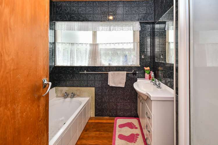 12 Taylor Road Mangere Bridge_11