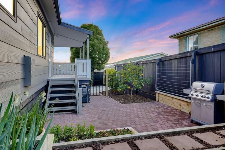22B Cowley Drive Temple View_10