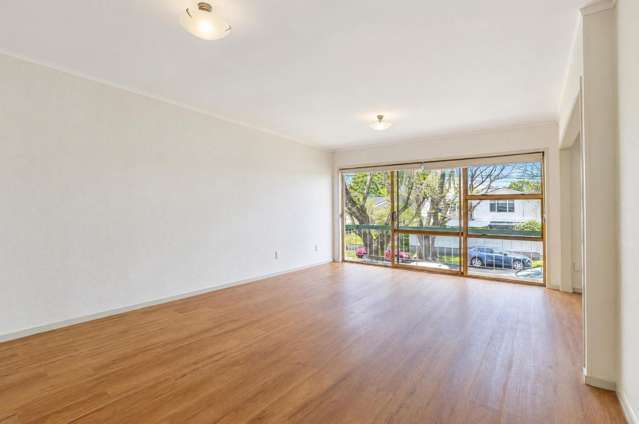 5/7 Inverary Avenue 1662_1