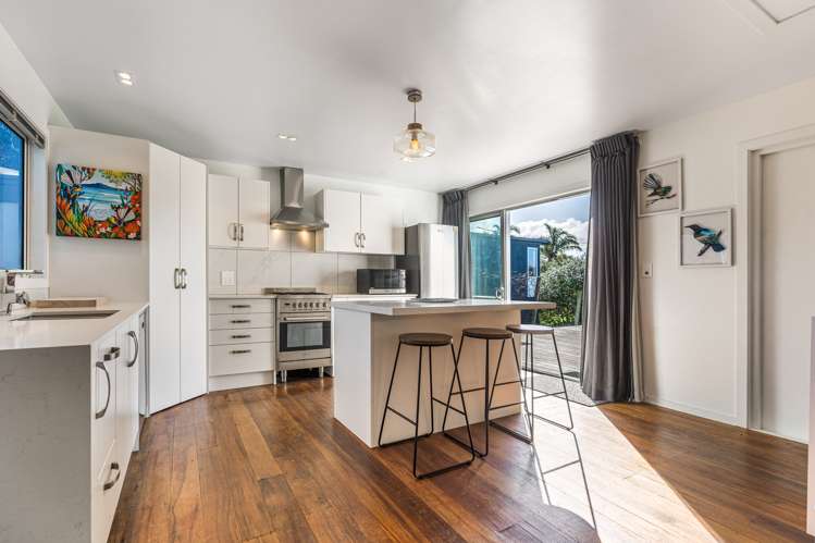 10 Ridge Road Oneroa_9