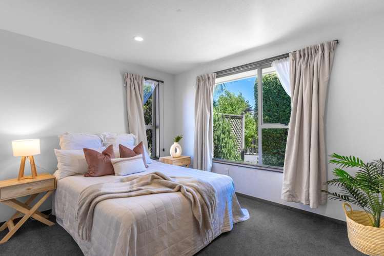 11 Gibson Drive Hornby_9