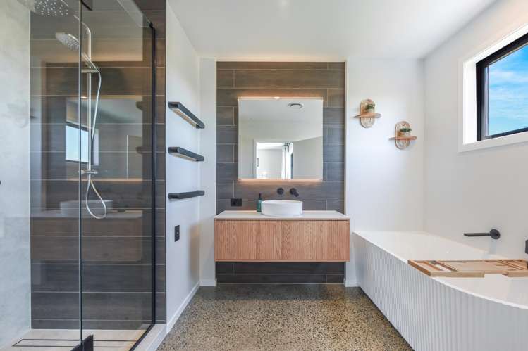 123 Redvale Road Redwood Valley_15