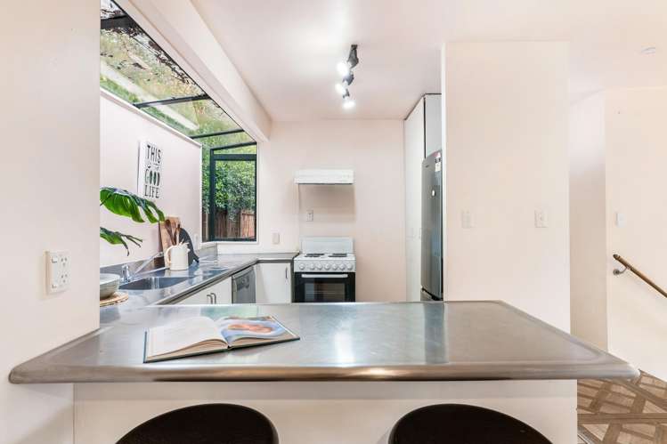 24A & 24B Picton Street Freemans Bay_8