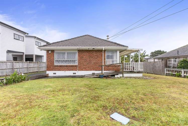 13 Churchill Avenue Manurewa_24