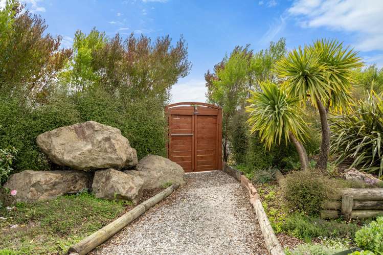 32 Bradleigh Park Fairhall_26