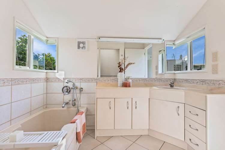 3 Valley Road Browns Bay_18