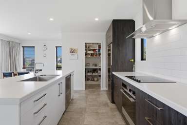 31 Honeyfield Drive_4
