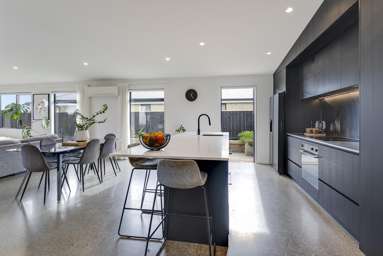16 Hanworth Road_4