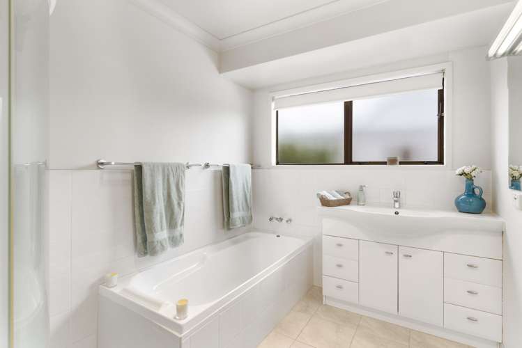 10 Sheralee Place Bucklands Beach_12