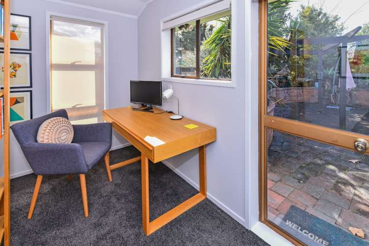 4 Muirfield Street Wattle Downs_13