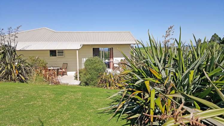 375 Pah Hill Road Wharehine_13