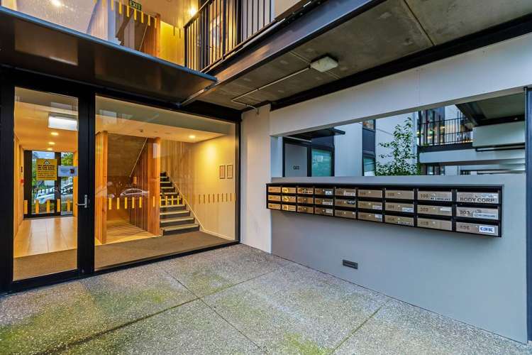 202/3 Bluegrey Avenue Stonefields_21