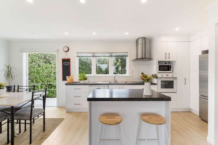 1/51 Merani Street Belmont_21