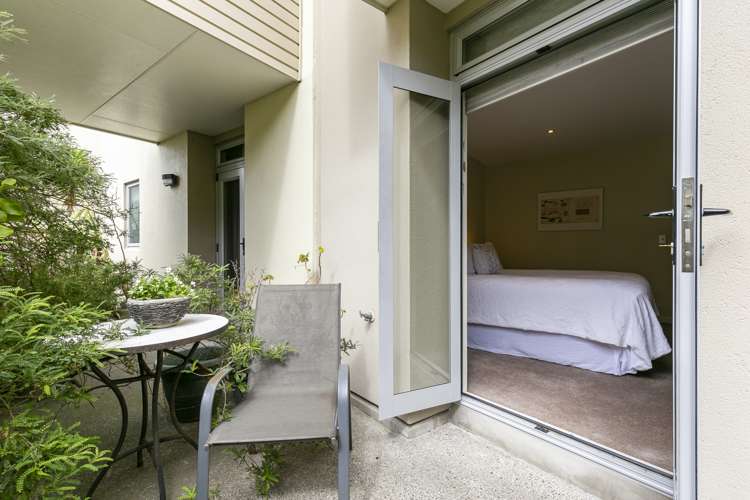 88/305 Evans Bay Parade Hataitai_10