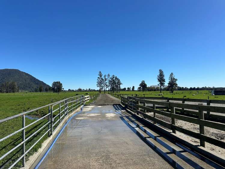 212-222 Municipal Road Kowhitirangi_10