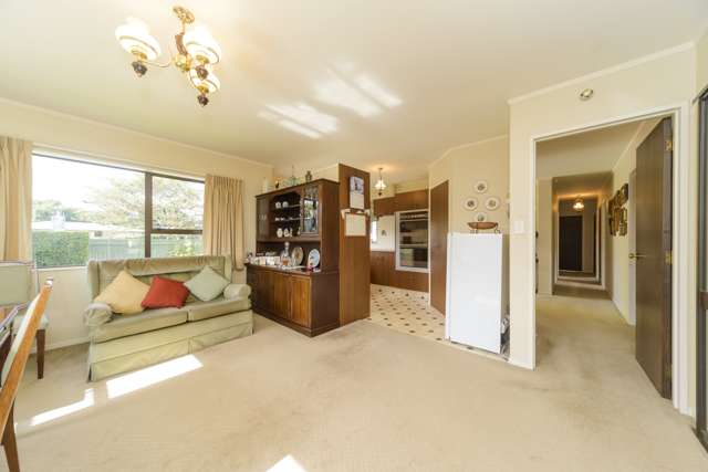 1 Tudor Grove Feilding_3