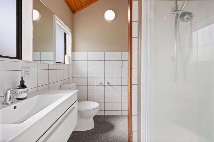 2/11 Hosking Place Clarks Beach_16