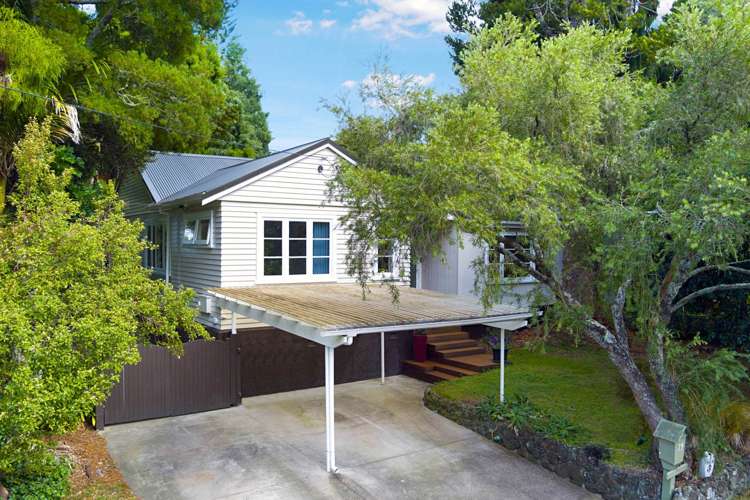 19 Hollywood Avenue Titirangi_2