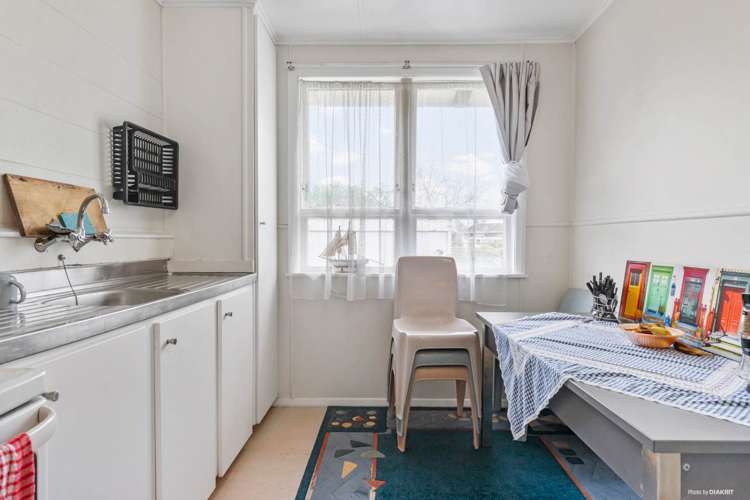 5 Harwood Crescent Otara_19