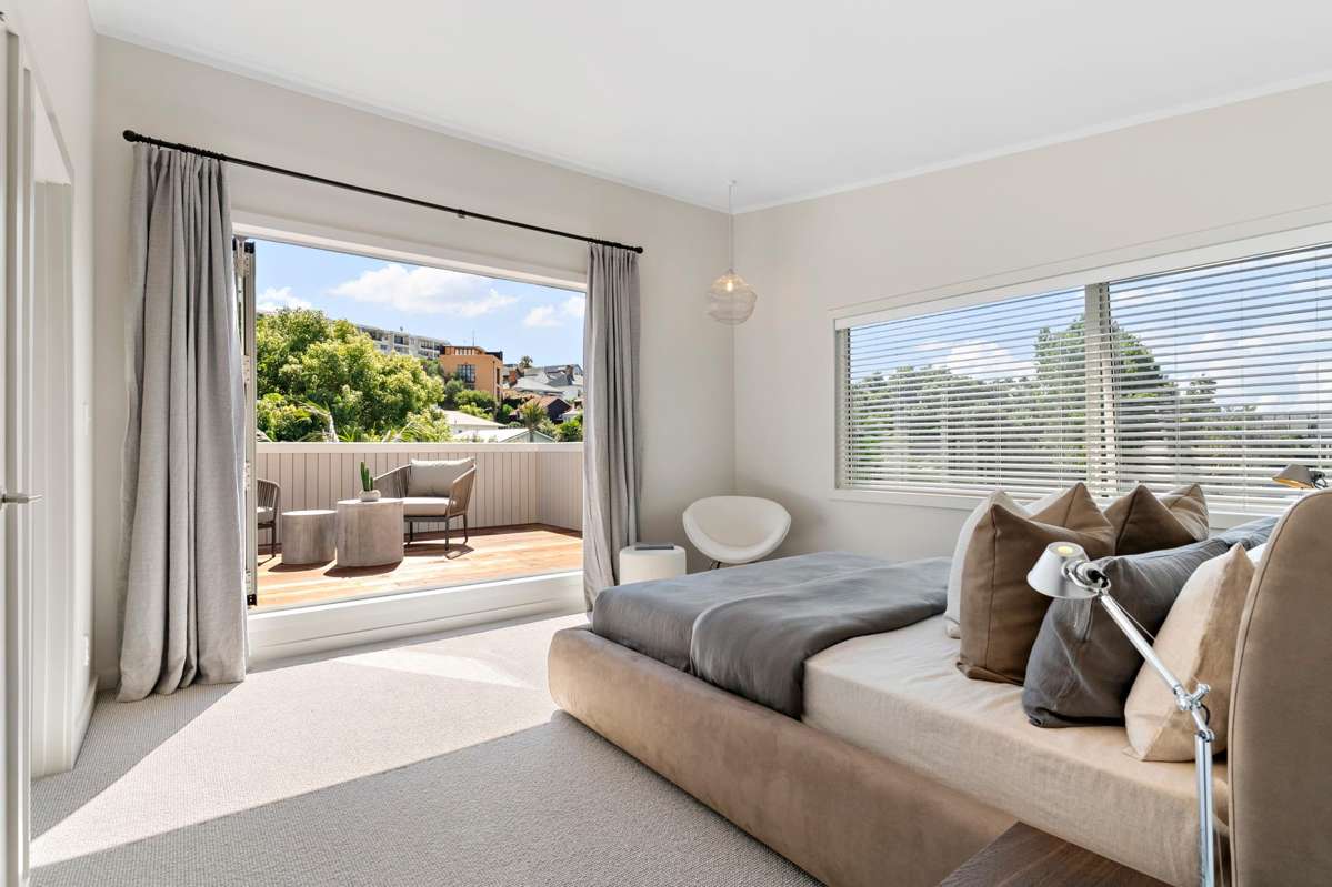 2/62 St Georges Bay Road_3