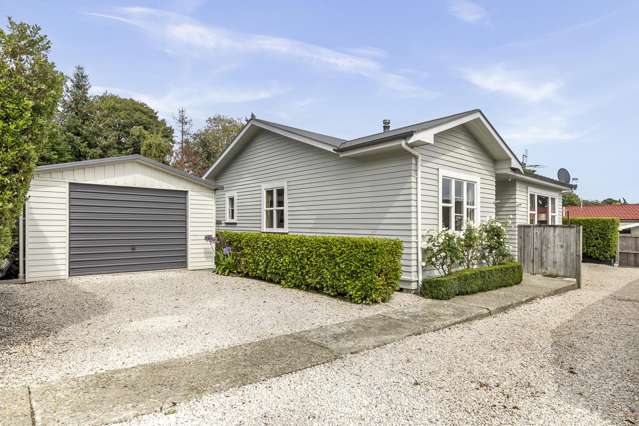 Move fast for this Enner Glynn gem