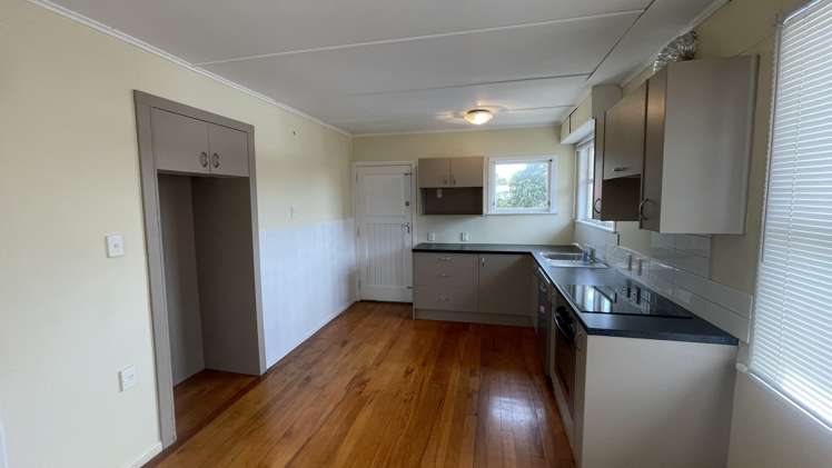 12 Gill Avenue Te Atatū Peninsula_6